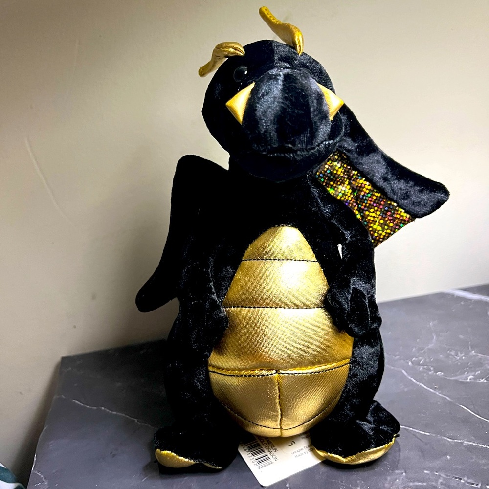 Baby dragon, black.